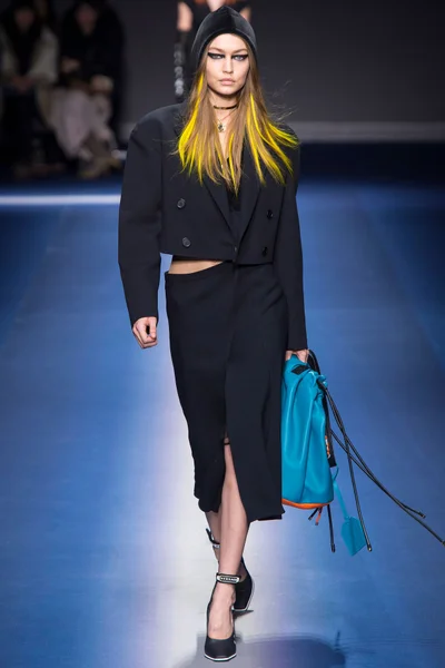 Look 4